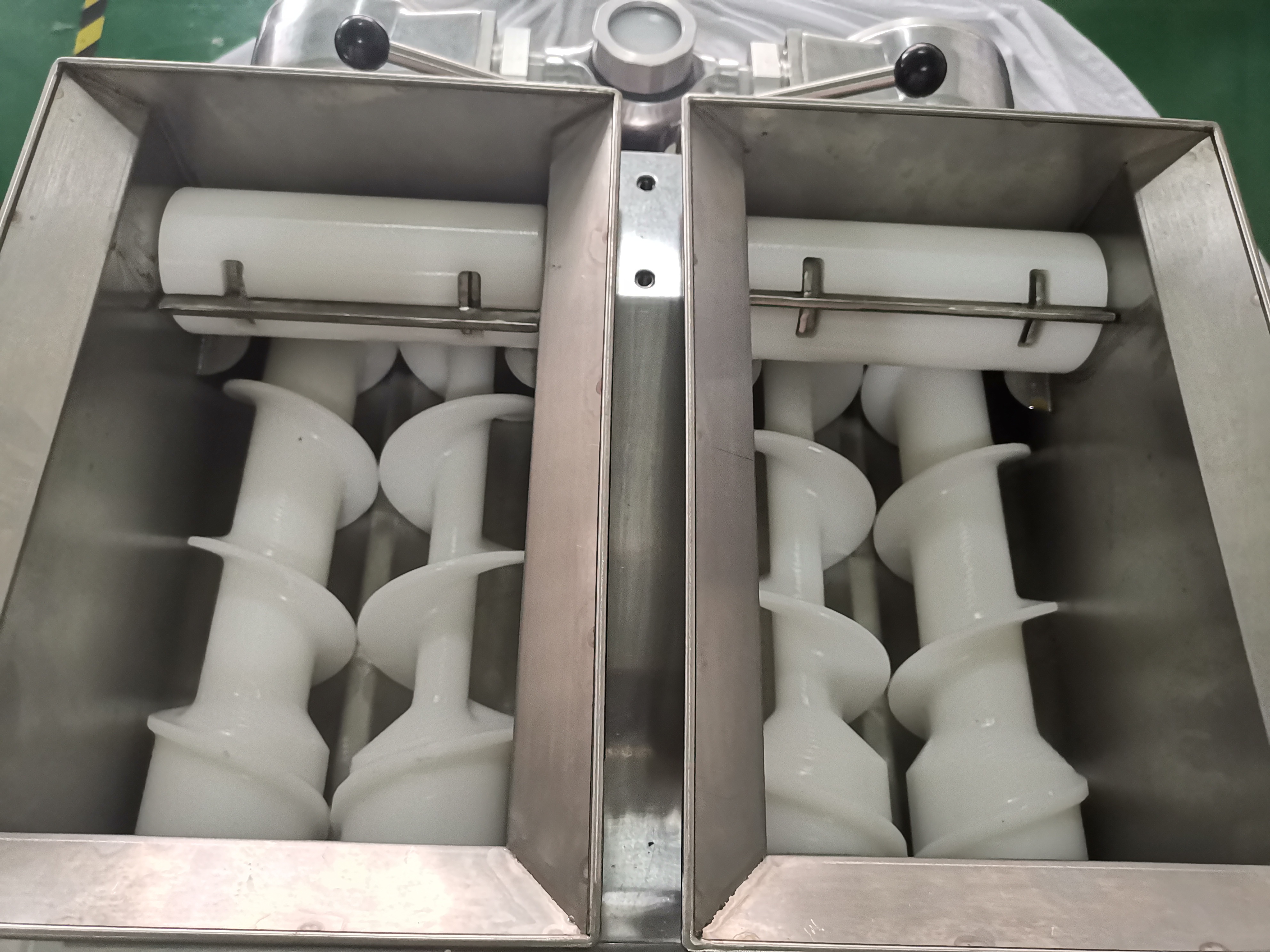 Stuffed Pastry Machine