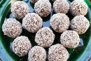 Commercial coconut yum yum ball extruding rolling and coating machine