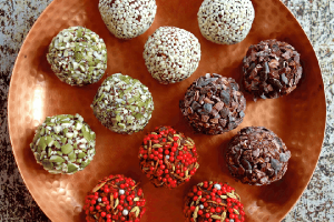 PAPA 3 ingredient chocolate date balls making machine