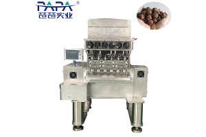 Automatic machine to make energy balls