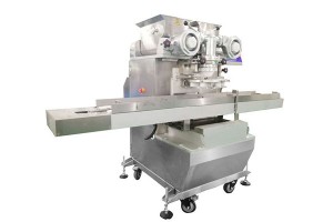 Full-automatic mochi enrusting and tray arranging machine