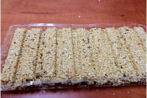 Granola bar multi-row Tray Arranger