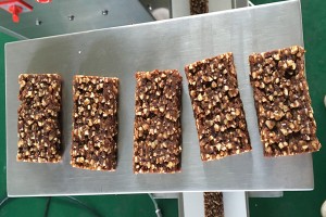 Automatic protein bar machinery