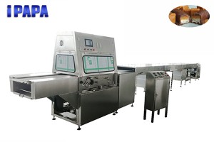 Chocolate coating machine for candy bar