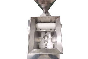 Small maamoul forming encrusting machine