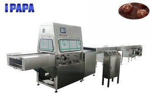 Chocolate coating machine for balls