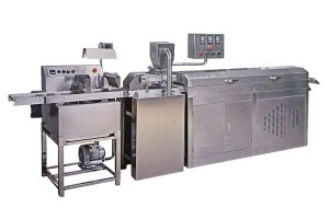 Commercial automatic small scale chocolate enrober